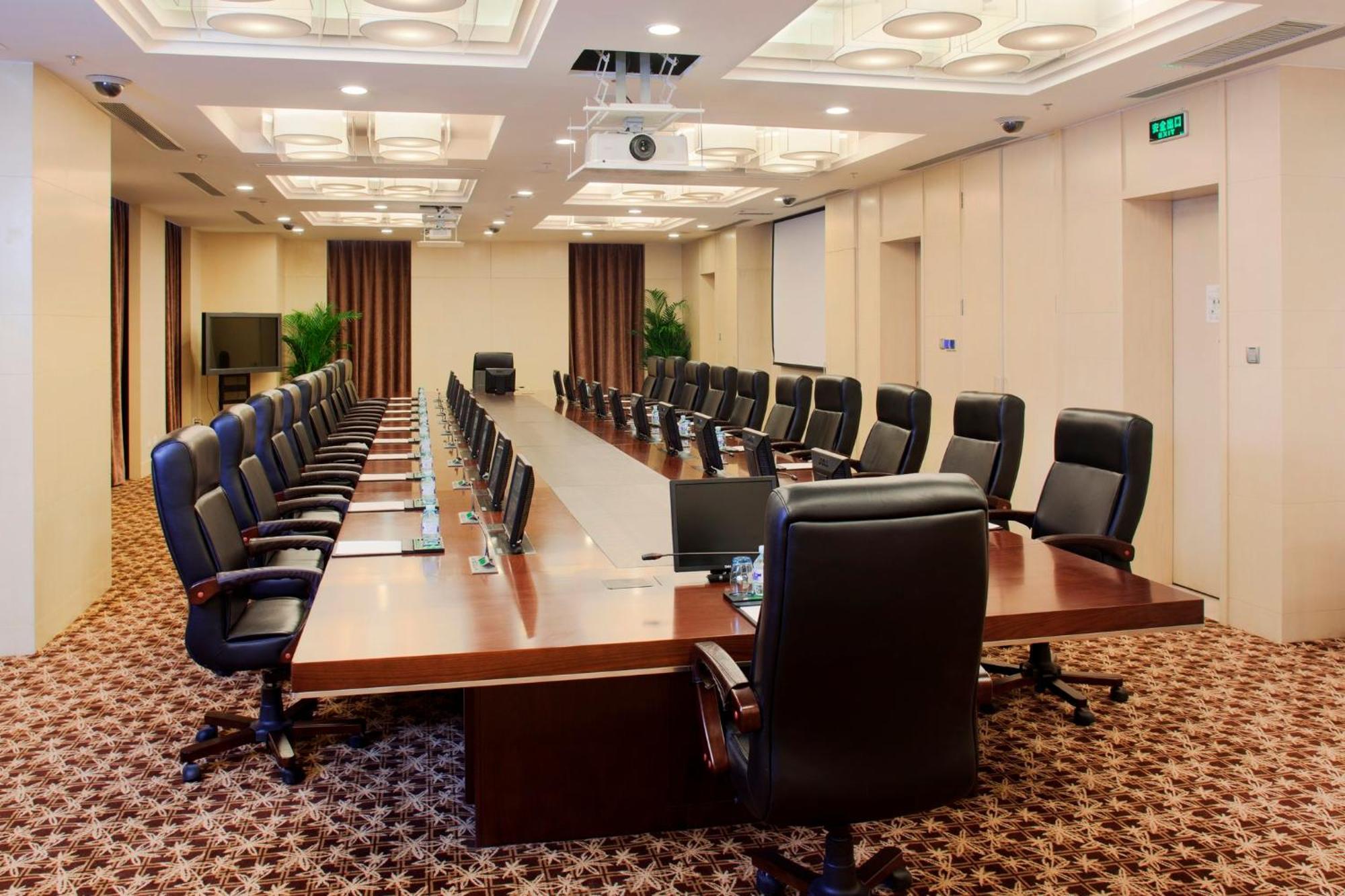 Holiday Inn Beijing Focus Square By Ihg Exterior photo